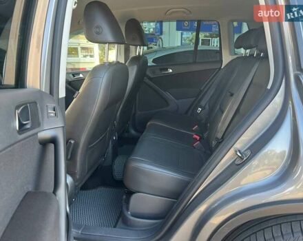 Серый Фольксваген Тигуан, объемом двигателя 2 л и пробегом 201 тыс. км за 11400 $, фото 14 на Automoto.ua