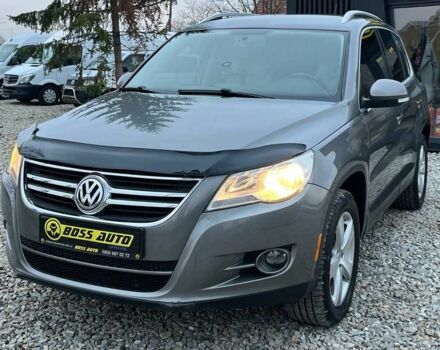 Серый Фольксваген Тигуан, объемом двигателя 2 л и пробегом 244 тыс. км за 11000 $, фото 3 на Automoto.ua