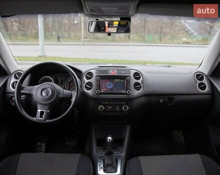 Серый Фольксваген Тигуан, объемом двигателя 2 л и пробегом 152 тыс. км за 10500 $, фото 11 на Automoto.ua