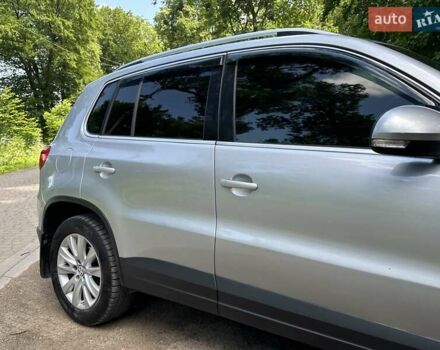 Сірий Фольксваген Тігуан, об'ємом двигуна 2 л та пробігом 268 тис. км за 11600 $, фото 20 на Automoto.ua