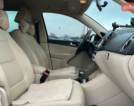 Серый Фольксваген Тигуан, объемом двигателя 1.98 л и пробегом 244 тыс. км за 11000 $, фото 23 на Automoto.ua