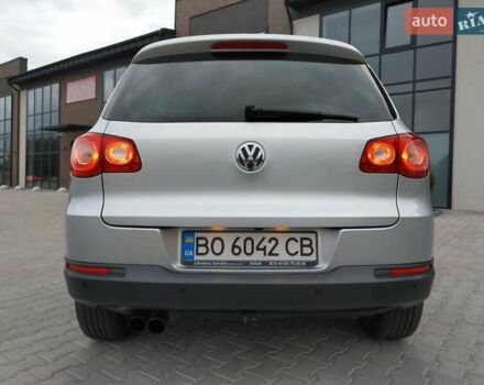 Сірий Фольксваген Тігуан, об'ємом двигуна 1.97 л та пробігом 280 тис. км за 12500 $, фото 3 на Automoto.ua