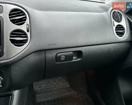 Серый Фольксваген Тигуан, объемом двигателя 2 л и пробегом 285 тыс. км за 10450 $, фото 23 на Automoto.ua