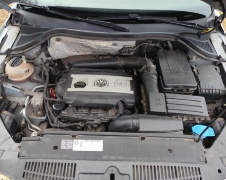 Серый Фольксваген Тигуан, объемом двигателя 2 л и пробегом 194 тыс. км за 10800 $, фото 12 на Automoto.ua