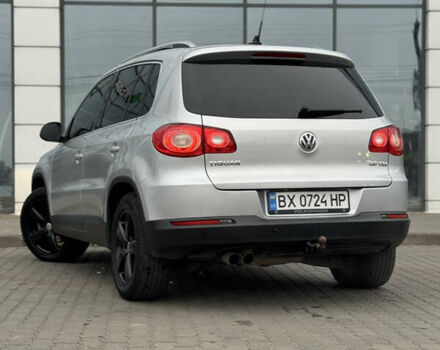 Серый Фольксваген Тигуан, объемом двигателя 2 л и пробегом 225 тыс. км за 11500 $, фото 26 на Automoto.ua