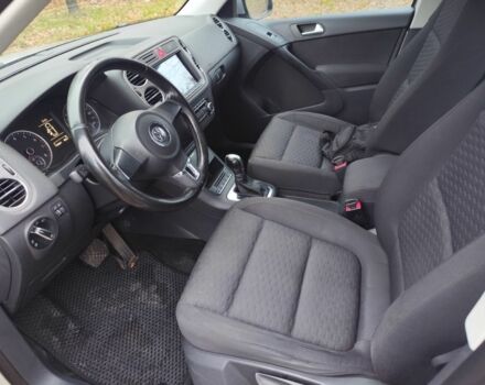 Серый Фольксваген Тигуан, объемом двигателя 2 л и пробегом 194 тыс. км за 10800 $, фото 6 на Automoto.ua