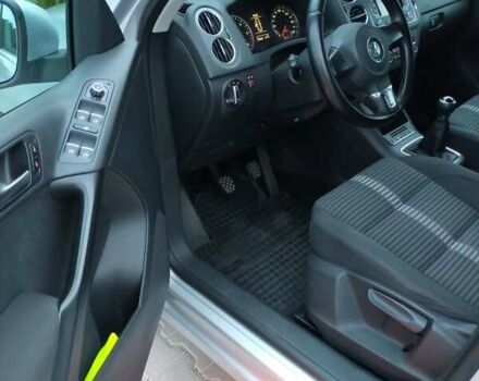 Сірий Фольксваген Тігуан, об'ємом двигуна 1.97 л та пробігом 280 тис. км за 12500 $, фото 11 на Automoto.ua