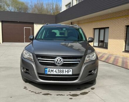 Серый Фольксваген Тигуан, объемом двигателя 2 л и пробегом 240 тыс. км за 8199 $, фото 6 на Automoto.ua