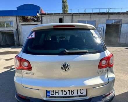 Серый Фольксваген Тигуан, объемом двигателя 2 л и пробегом 132 тыс. км за 10900 $, фото 5 на Automoto.ua