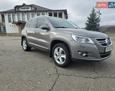 Серый Фольксваген Тигуан, объемом двигателя 2 л и пробегом 186 тыс. км за 14500 $, фото 2 на Automoto.ua