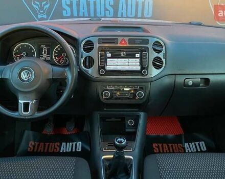 Серый Фольксваген Тигуан, объемом двигателя 2 л и пробегом 112 тыс. км за 10500 $, фото 28 на Automoto.ua