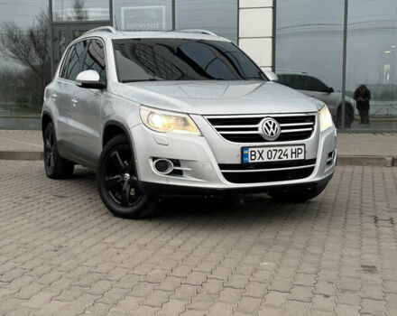 Серый Фольксваген Тигуан, объемом двигателя 2 л и пробегом 225 тыс. км за 11500 $, фото 10 на Automoto.ua