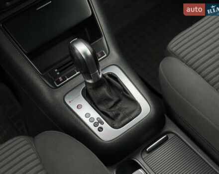 Серый Фольксваген Тигуан, объемом двигателя 2 л и пробегом 285 тыс. км за 10999 $, фото 19 на Automoto.ua