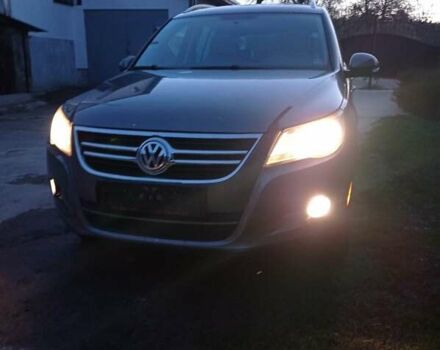 Серый Фольксваген Тигуан, объемом двигателя 2 л и пробегом 280 тыс. км за 9200 $, фото 8 на Automoto.ua