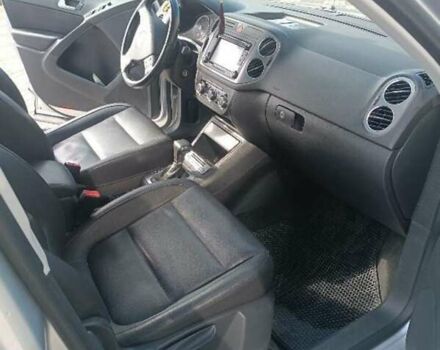 Серый Фольксваген Тигуан, объемом двигателя 1.98 л и пробегом 214 тыс. км за 8600 $, фото 5 на Automoto.ua