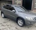 Сірий Фольксваген Тігуан, об'ємом двигуна 1.98 л та пробігом 167 тис. км за 10500 $, фото 2 на Automoto.ua