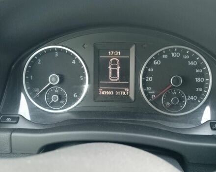 Серый Фольксваген Тигуан, объемом двигателя 2 л и пробегом 243 тыс. км за 9999 $, фото 7 на Automoto.ua