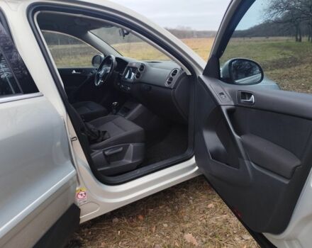 Серый Фольксваген Тигуан, объемом двигателя 2 л и пробегом 194 тыс. км за 10800 $, фото 8 на Automoto.ua