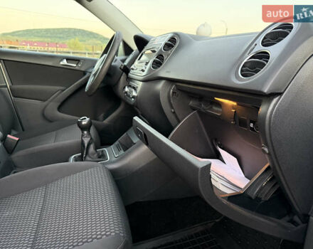 Серый Фольксваген Тигуан, объемом двигателя 1.97 л и пробегом 160 тыс. км за 13950 $, фото 48 на Automoto.ua