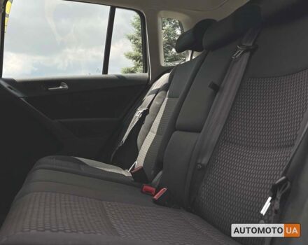 Сірий Фольксваген Тігуан, об'ємом двигуна 2 л та пробігом 265 тис. км за 10500 $, фото 9 на Automoto.ua
