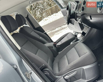 Серый Фольксваген Тигуан, объемом двигателя 2 л и пробегом 265 тыс. км за 11500 $, фото 44 на Automoto.ua