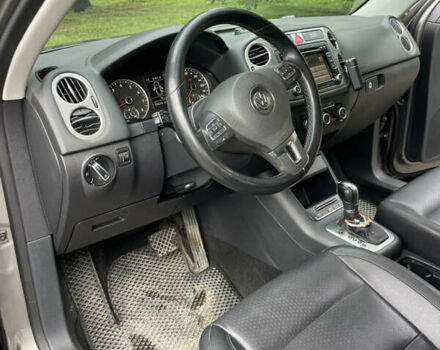 Сірий Фольксваген Тігуан, об'ємом двигуна 1.98 л та пробігом 250 тис. км за 9999 $, фото 11 на Automoto.ua