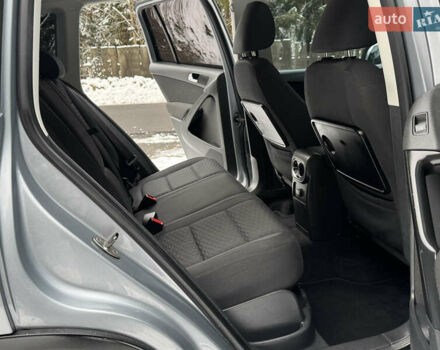 Серый Фольксваген Тигуан, объемом двигателя 2 л и пробегом 265 тыс. км за 11500 $, фото 58 на Automoto.ua