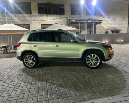 Сірий Фольксваген Тігуан, об'ємом двигуна 2 л та пробігом 241 тис. км за 9300 $, фото 9 на Automoto.ua