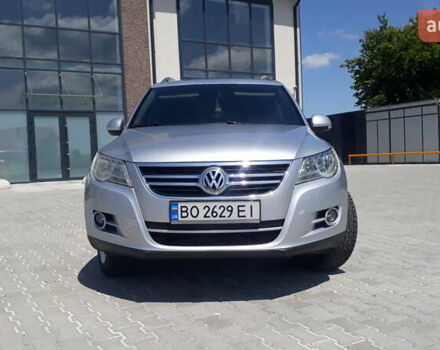 Серый Фольксваген Тигуан, объемом двигателя 1.98 л и пробегом 247 тыс. км за 12500 $, фото 1 на Automoto.ua