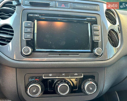 Серый Фольксваген Тигуан, объемом двигателя 1.98 л и пробегом 199 тыс. км за 9400 $, фото 11 на Automoto.ua