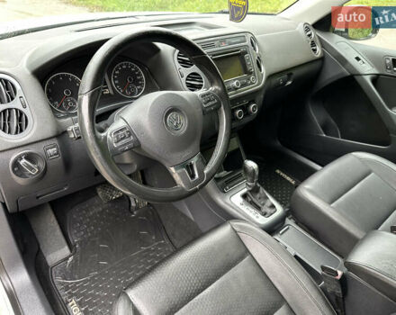 Серый Фольксваген Тигуан, объемом двигателя 2 л и пробегом 272 тыс. км за 8399 $, фото 9 на Automoto.ua