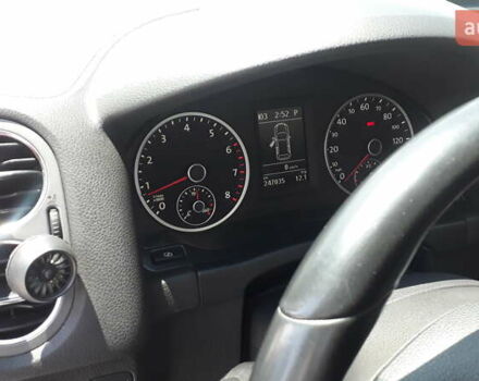 Серый Фольксваген Тигуан, объемом двигателя 1.98 л и пробегом 247 тыс. км за 12500 $, фото 5 на Automoto.ua