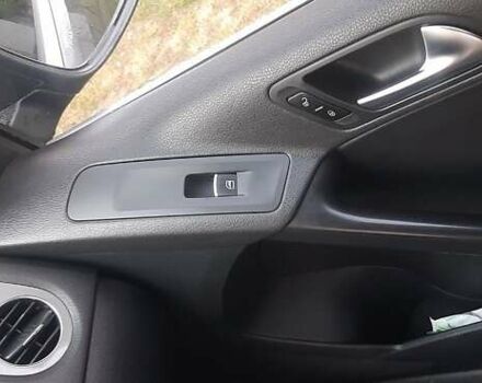 Серый Фольксваген Тигуан, объемом двигателя 2.04 л и пробегом 218 тыс. км за 10600 $, фото 5 на Automoto.ua