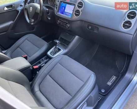 Серый Фольксваген Тигуан, объемом двигателя 2 л и пробегом 180 тыс. км за 11750 $, фото 20 на Automoto.ua