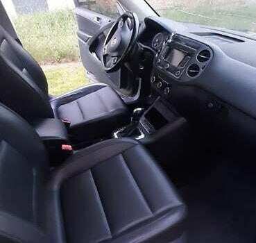 Серый Фольксваген Тигуан, объемом двигателя 2.04 л и пробегом 218 тыс. км за 10600 $, фото 3 на Automoto.ua