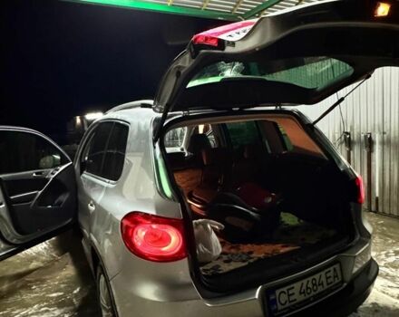 Серый Фольксваген Тигуан, объемом двигателя 2 л и пробегом 217 тыс. км за 12000 $, фото 4 на Automoto.ua