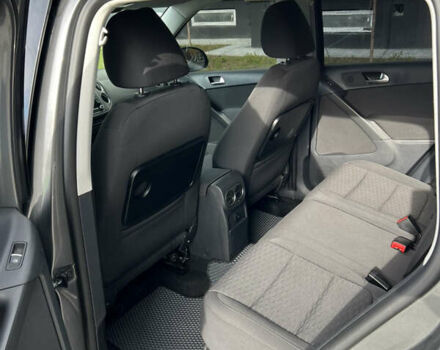 Серый Фольксваген Тигуан, объемом двигателя 2.02 л и пробегом 277 тыс. км за 9300 $, фото 14 на Automoto.ua