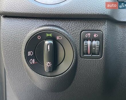 Серый Фольксваген Тигуан, объемом двигателя 2 л и пробегом 180 тыс. км за 11750 $, фото 35 на Automoto.ua