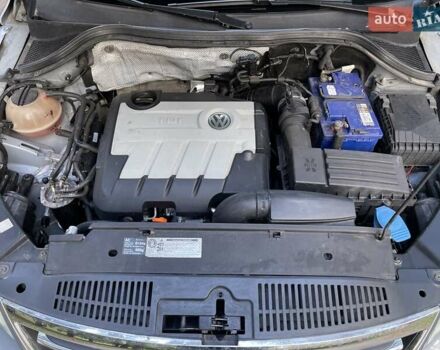 Серый Фольксваген Тигуан, объемом двигателя 2 л и пробегом 180 тыс. км за 11999 $, фото 14 на Automoto.ua