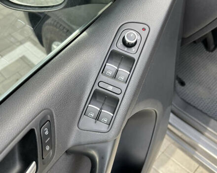 Серый Фольксваген Тигуан, объемом двигателя 2.02 л и пробегом 277 тыс. км за 9300 $, фото 10 на Automoto.ua