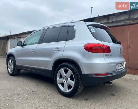 Серый Фольксваген Тигуан, объемом двигателя 1.98 л и пробегом 228 тыс. км за 9000 $, фото 4 на Automoto.ua