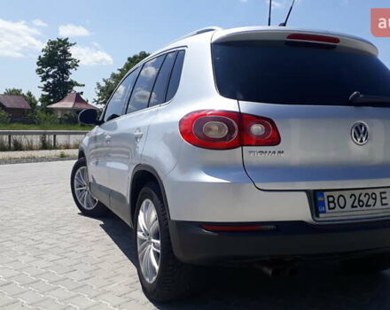 Серый Фольксваген Тигуан, объемом двигателя 1.98 л и пробегом 247 тыс. км за 12500 $, фото 4 на Automoto.ua