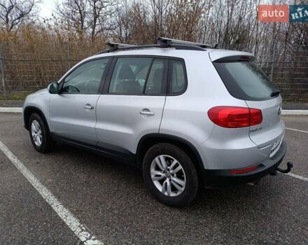 Серый Фольксваген Тигуан, объемом двигателя 1.98 л и пробегом 132 тыс. км за 12500 $, фото 1 на Automoto.ua