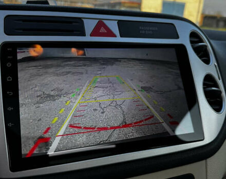 Сірий Фольксваген Тігуан, об'ємом двигуна 1.98 л та пробігом 268 тис. км за 10800 $, фото 24 на Automoto.ua