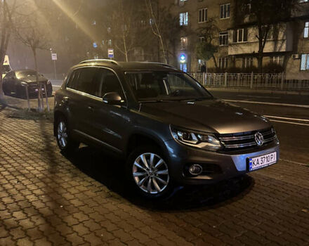 Серый Фольксваген Тигуан, объемом двигателя 1.98 л и пробегом 128 тыс. км за 11000 $, фото 1 на Automoto.ua
