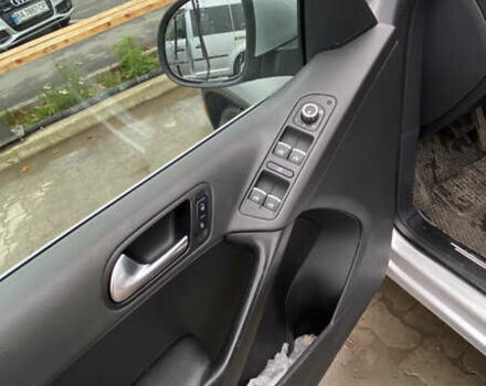 Серый Фольксваген Тигуан, объемом двигателя 1.98 л и пробегом 260 тыс. км за 11500 $, фото 14 на Automoto.ua