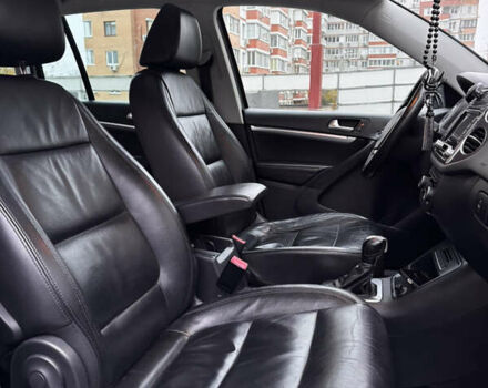 Сірий Фольксваген Тігуан, об'ємом двигуна 1.98 л та пробігом 225 тис. км за 10400 $, фото 9 на Automoto.ua