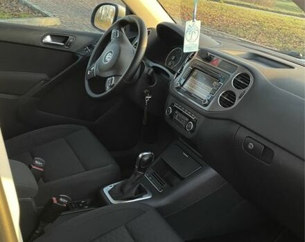 Серый Фольксваген Тигуан, объемом двигателя 2 л и пробегом 183 тыс. км за 10700 $, фото 6 на Automoto.ua