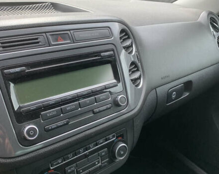 Серый Фольксваген Тигуан, объемом двигателя 1.98 л и пробегом 250 тыс. км за 11750 $, фото 11 на Automoto.ua