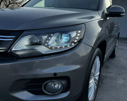 Сірий Фольксваген Тігуан, об'ємом двигуна 1.98 л та пробігом 268 тис. км за 10800 $, фото 9 на Automoto.ua